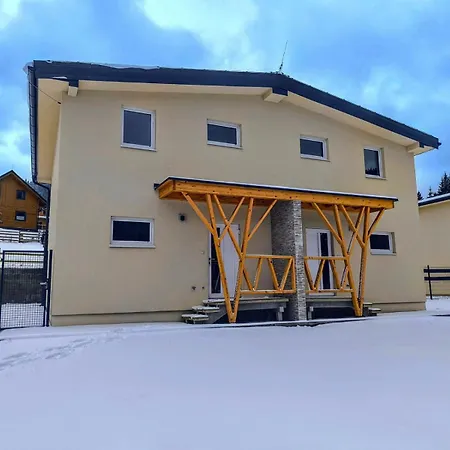 Prázdninový dům Challet Viktoria 50m Od Centra Makov